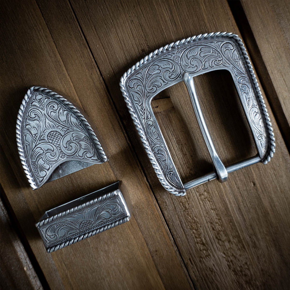 Engraved with Rope Border Three Piece Buckle Set