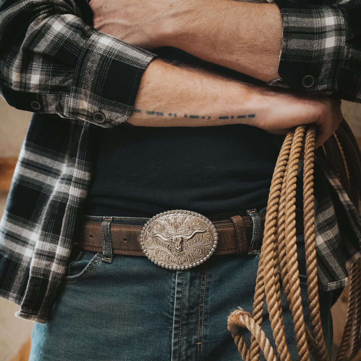 1 1/2&quot; Longhorn Berry Edge Plaque Buckle Belt