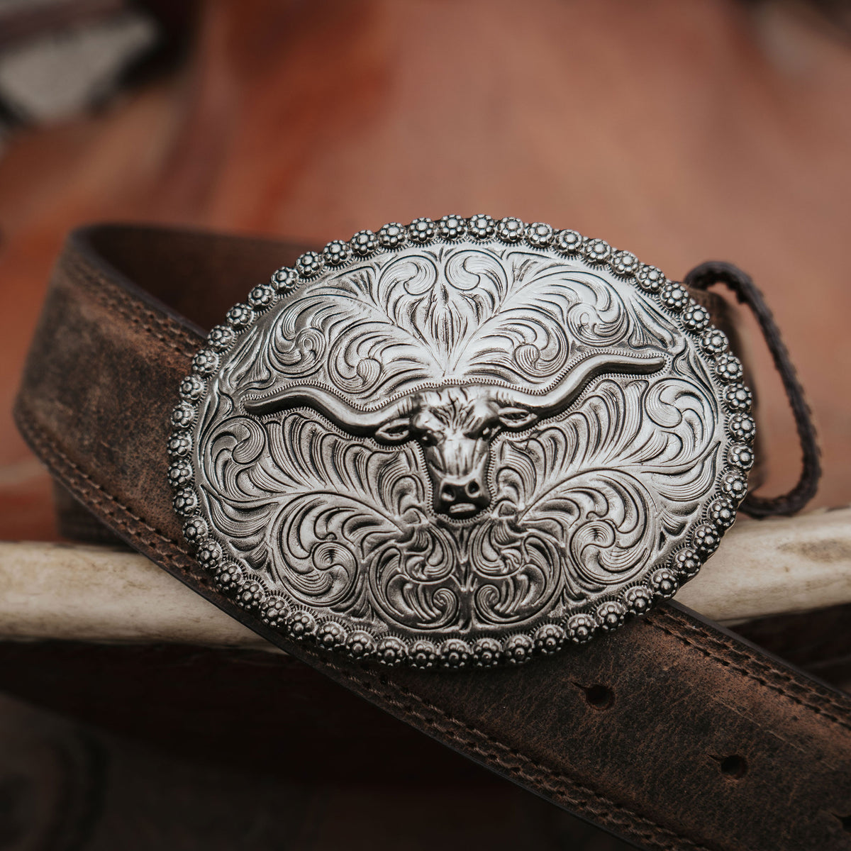 1 1/2&quot; Longhorn Berry Edge Plaque Buckle Belt
