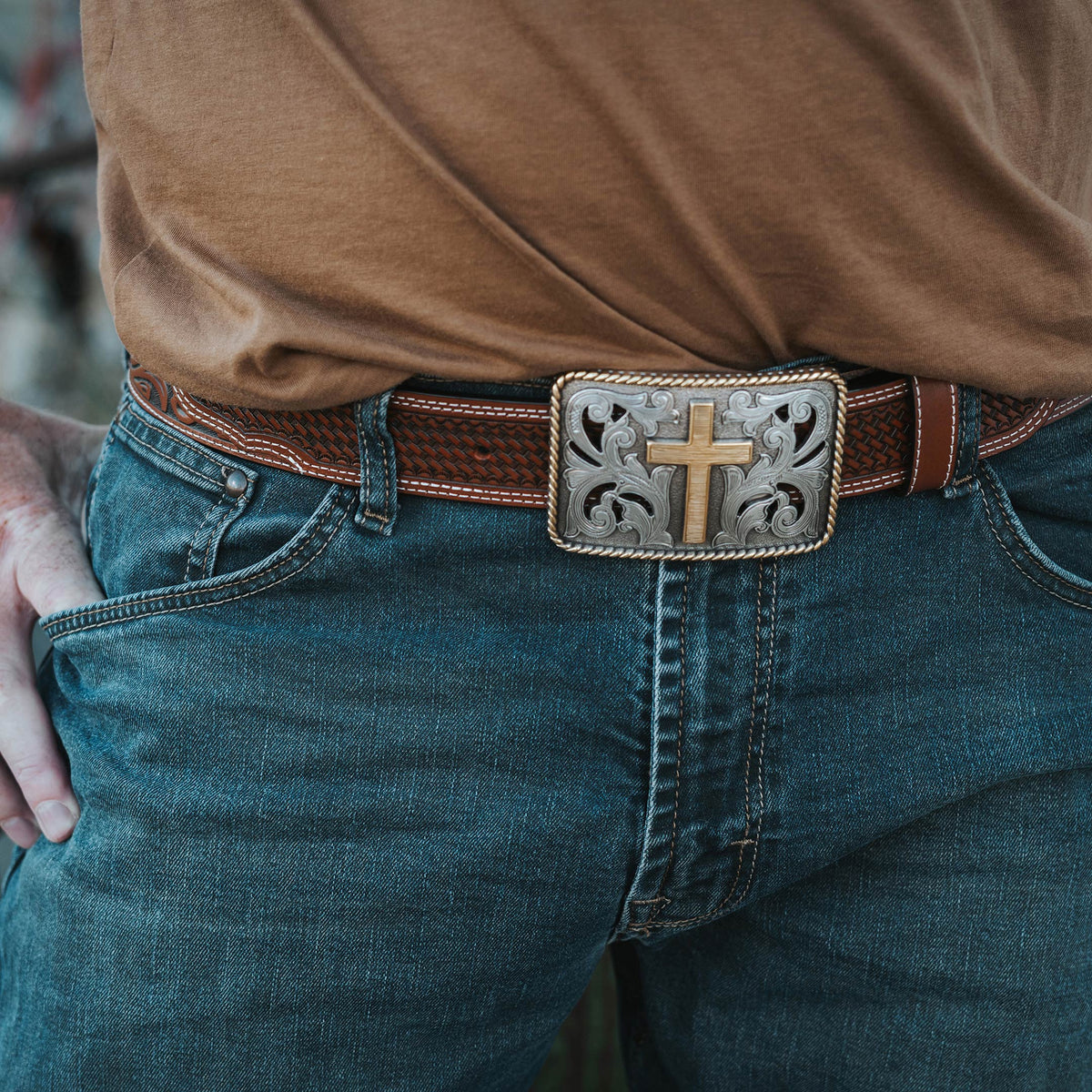1 1/2&quot; Cross with Rope Edge Border Buckle Belt