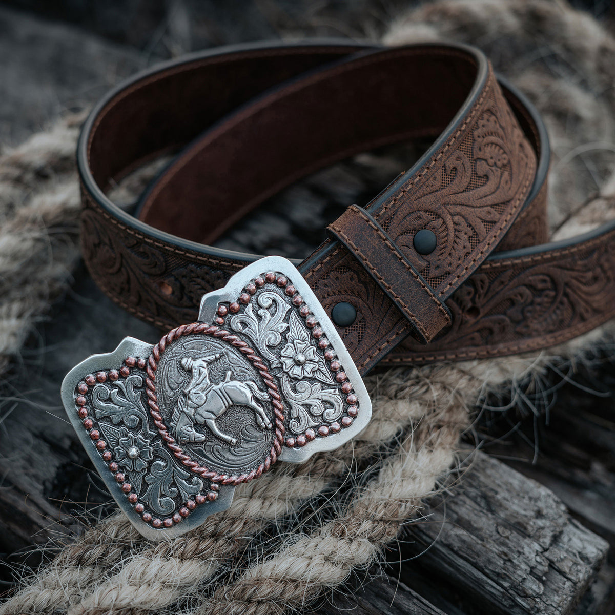 Women&#39;s 1 1/2&quot; Tooled Buckin’ Bronc Rider Buckle Belt